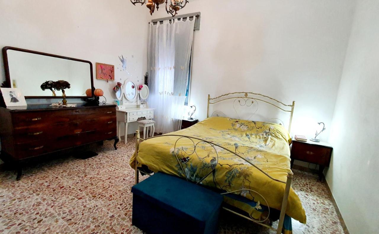 Casetta Nonna Giacomina 1Camera Da Letto E Soggiorno Con Angolo Cottura Valderice Luaran gambar