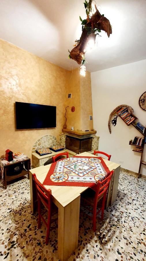 Casetta Nonna Giacomina 1Camera Da Letto E Soggiorno Con Angolo Cottura Valderice Luaran gambar